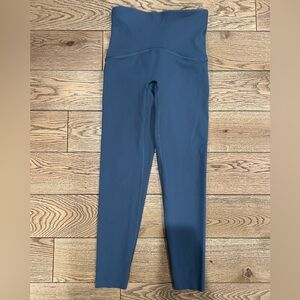 SPANX Booty Boost 7/8 Leggings. New without tags. Size XS. Color: Dark Gray